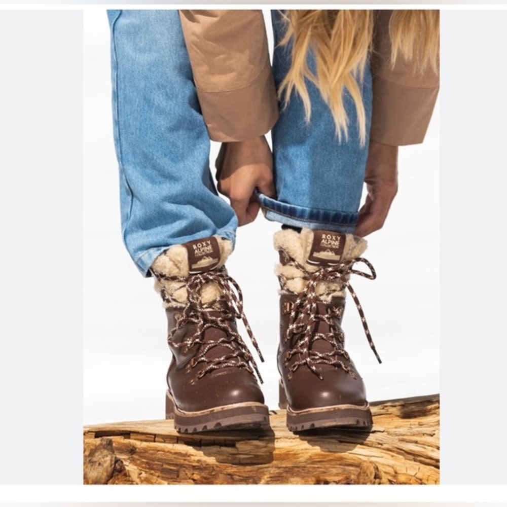 Roxy chocolate brown Women Brandi II‎ lace up lug sole boots size 9.5 brand new